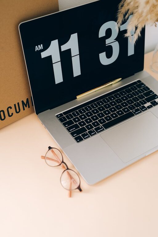 Jak efektywnie zaplanować organizację czasu podczas pracy zdalnej